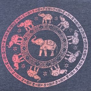 Hollister Tops - Hollister Elephant T-Shirt Hollister Tops - Hollister Elephant T-Shirt